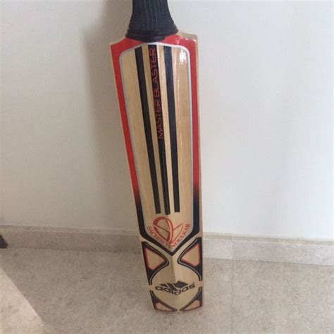 tendulkar cricket bat adidas.